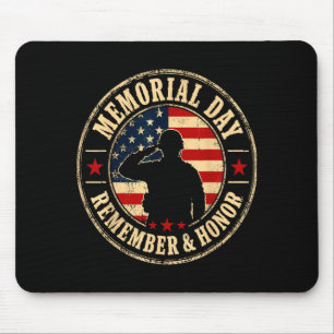 Memorial day remember and honour soldier salute mouse mat