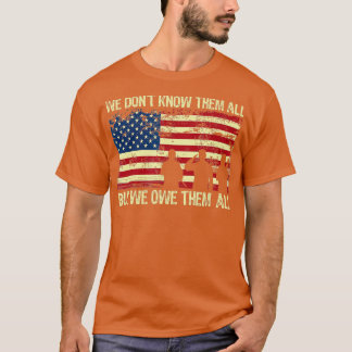 Memorial Day  to remember our armed forces  T-Shirt