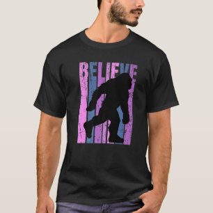 Mens Bigfoot Yeti Vintage Distressed Fun Birthday T-Shirt
