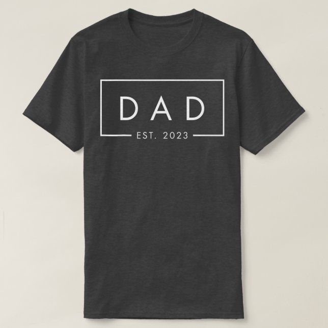 Mens Dad Est 2023 First Fathers Day 2023 New Dad B T-Shirt (Design Front)