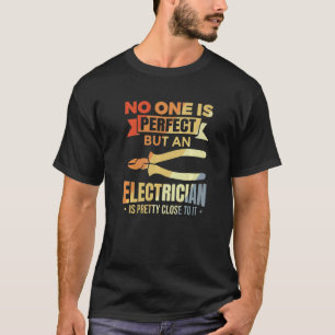 Mens Electronics Technician Joke for Electricians T-Shirt