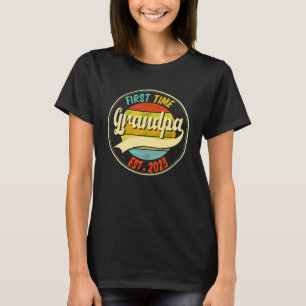 Mens First Time Grandpa 2023 For Grandfather To Be T-Shirt