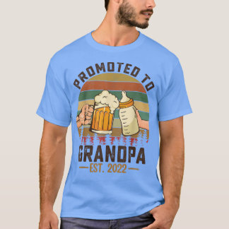 Mens First Time Grandpa Promoted To Grandpa 2022 F T-Shirt