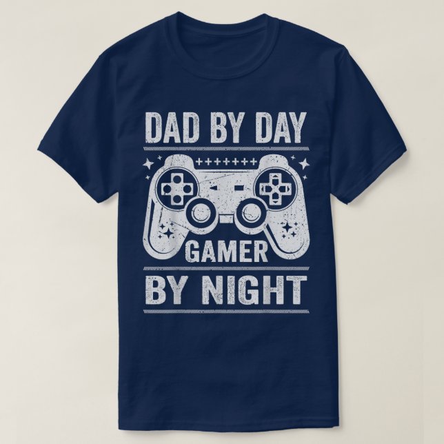 Mens Funny Dad By Day Gaming By Night Video Gamer  T-Shirt (Design Front)