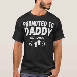 Mens Funny Promoted To Daddy Est 2022 Soon to be D T-Shirt