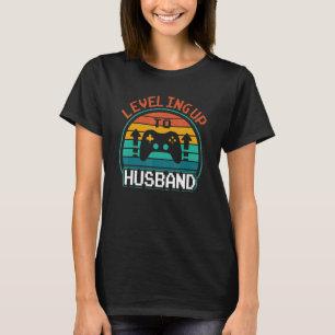 Mens Gaming Promoted to husband Leveling Up To Hu T-Shirt