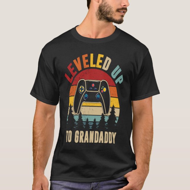Mens Levelled Up To Grandaddy Video Gamer Father's T-Shirt (Front)