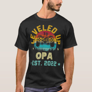Mens Levelled up to Opa est 2022 promoted video ga T-Shirt