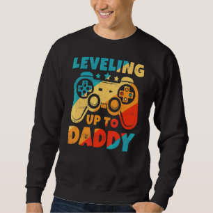 Mens Levelling Up To Daddy Gamer Dad Pregnancy Ann Sweatshirt