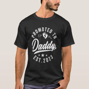 Mens Mens Promoted To Daddy 2023 Pregnancy Annou T-Shirt