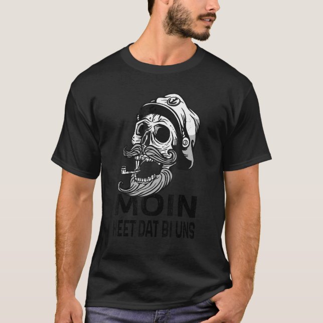 Mens Moin Heet Dat Bi Uns Flat German Skull Captai T-Shirt (Front)