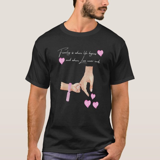 Mens New Dad And Daughter Holding Hands Of A Baby  T-Shirt (Front)