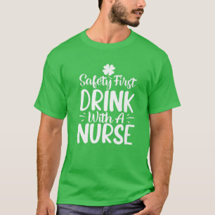 Mens Nurse St Patricks Day Funny Nurse Medical Iri T-Shirt