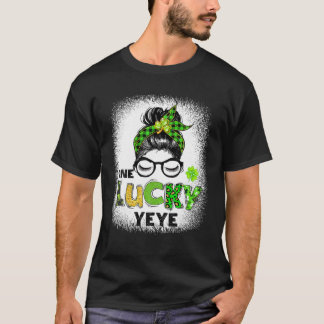 Mens One Lucky Yeye Messy Bun Leopard St Patrick's T-Shirt