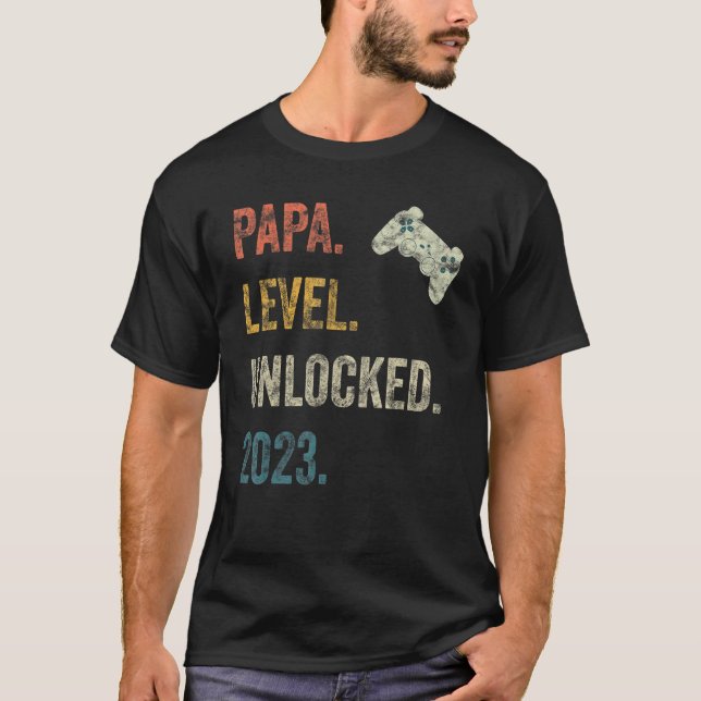Mens Papa Level Unlocked 2023 Gamer Pregnancy Soon T-Shirt (Front)