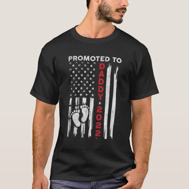 Mens Promoted To Daddy 2022 Flag First Time Father T-Shirt (Front)