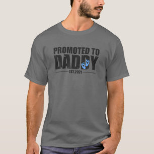 Mens PROMOTED TO DADDY EST 2021 New Father Dad Son T-Shirt