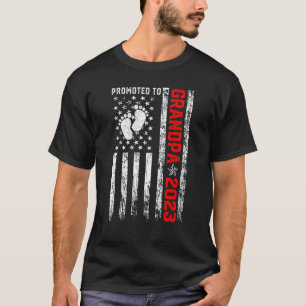 Mens Promoted To Grandpa 2023 First Time Fathers D T-Shirt