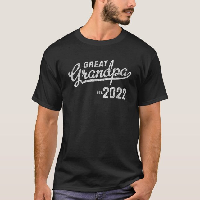 Mens Promoted To Great Grandpa 2022 First Time Gre T-Shirt (Front)