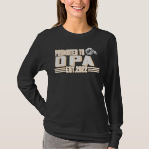 Mens Promoted To Opa 2022 New Dad First Time Dad T-Shirt