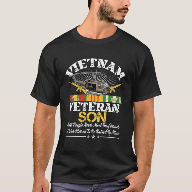 Mens Proud Vietnam Veteran Military Vietnam Vetera T-Shirt (Front)
