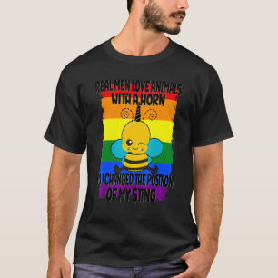 Mens Real Men Pride LGBTQ Bees Funny Gay Rainbow B T-Shirt
