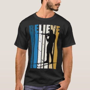 Mens Retro Mens Biathlon Target Shooting Gun Winte T-Shirt