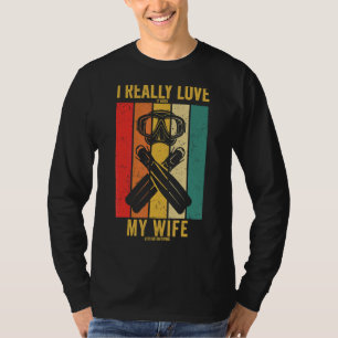 Mens Scuba Diving Vintage Diver Dad Husband  Scuba T-Shirt