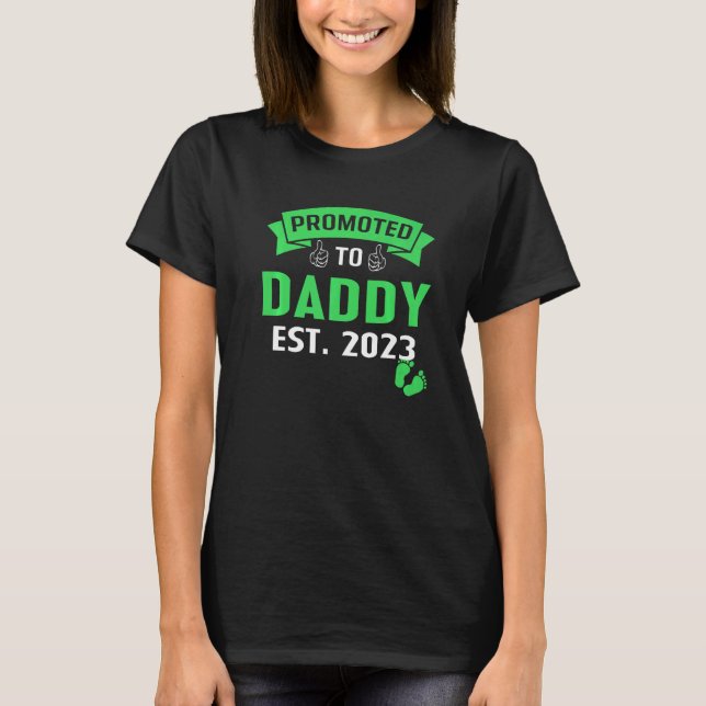 Mens Soon To Be Daddy 2023 Funny Promoted To Dad E T-Shirt (Front)