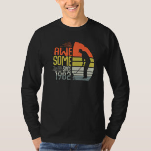 Mens Vintage Awesome Since 1982 Golfer Birthday T-Shirt