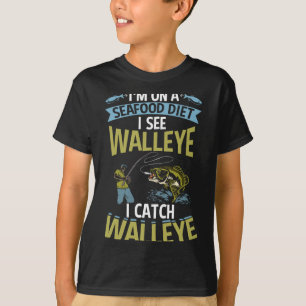 Mens walleye fisherman fish hunting sauger angler T-Shirt