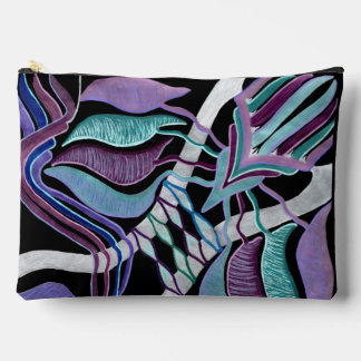 MerlinMistique on a Lg accessory bag