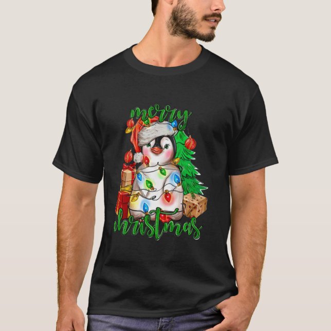 Merry Christmas Penguin Xmas Tree Lights Xmas Holi T-Shirt (Front)