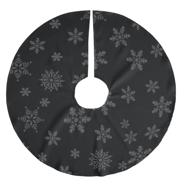 Merry Christmas Tree Skirt Snowflakes Black  (Front)