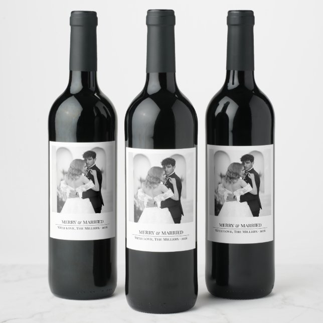 Merry & Married - Personalized Newlywed Christmas  Wine Label (Bottles)