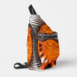 Mesmerising seashell sling bag