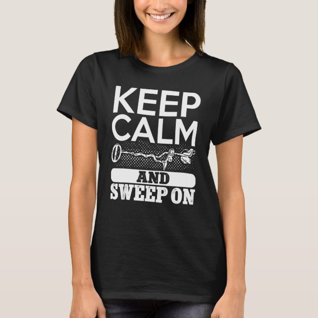 Metal Detecting Detectorist Detectoring T-Shirt (Front)