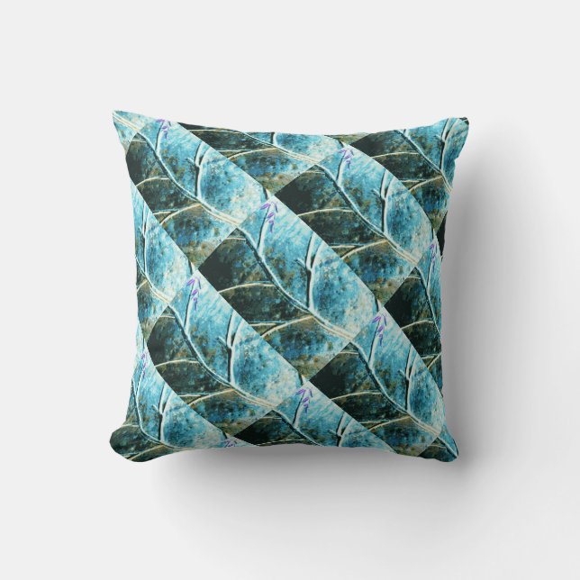metal leaf pattern pillow (Front)
