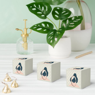 metaphor_15_a girl in the mirror favour box