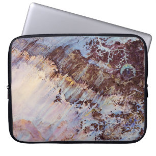 METEORITE IMPACT CRATER IN THE ENNEDI PLATEAU OF N LAPTOP SLEEVE