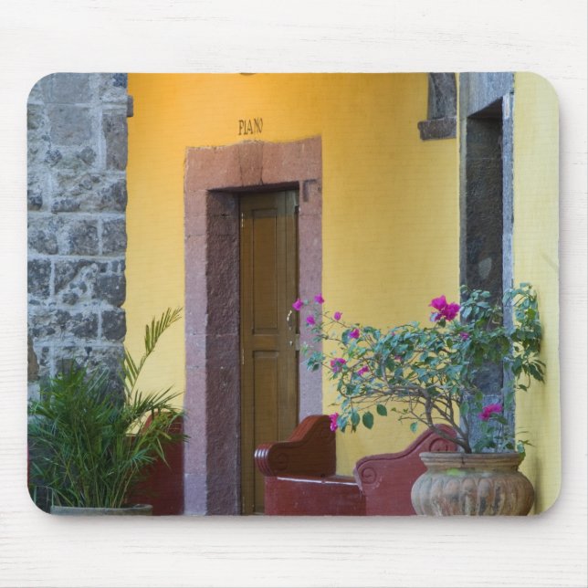 Mexico, San Miguel de Allende, Archway entrance Mouse Mat (Front)