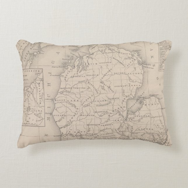 Michigan 9 decorative cushion (Front)