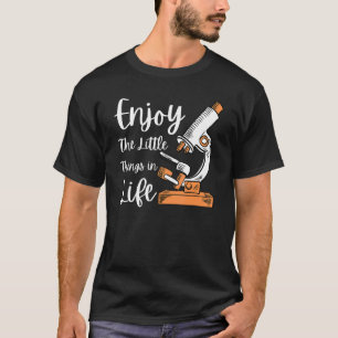 Microscope For Men Women Biology Nerd Science Lab  T-Shirt