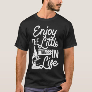 Microscope Microbiology Laboratory Biology Science T-Shirt