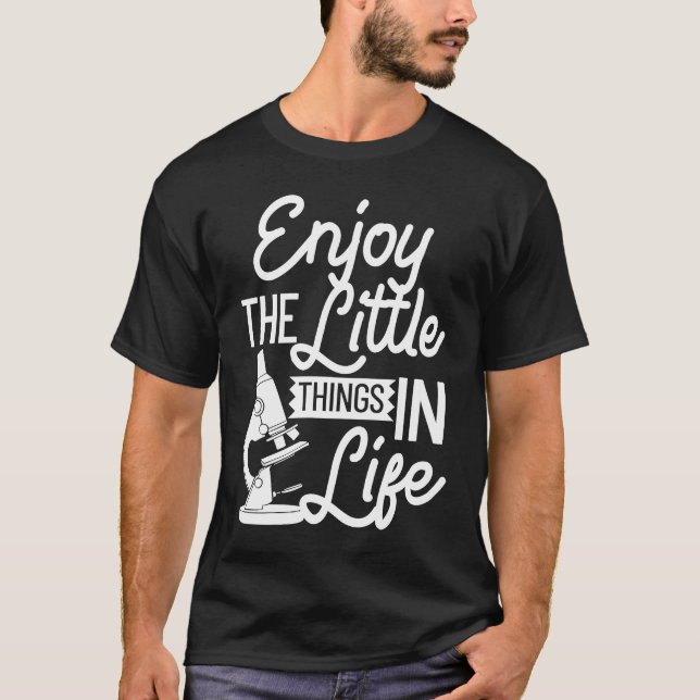 Microscope Microbiology Laboratory Biology Science T-Shirt (Front)