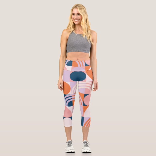 Mid-Century Circles Stripes: Geometric Pattern Capri Leggings (Front)