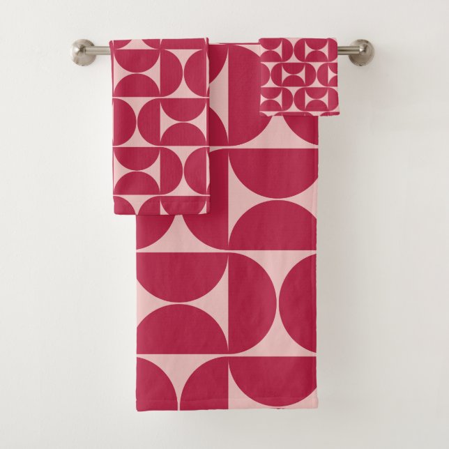 Mid Century Modern Abstract Pattern Magenta Bath Towel Set (Insitu)