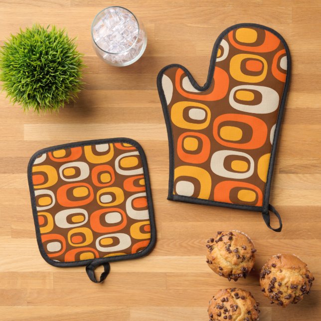 Mid-Century Modern Abstract Pattern Oven Mitt & Pot Holder Set (Top Down)