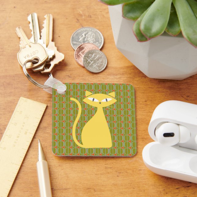 Mid Century Modern Cat on Geometric Pattern Key Ring (Desk)
