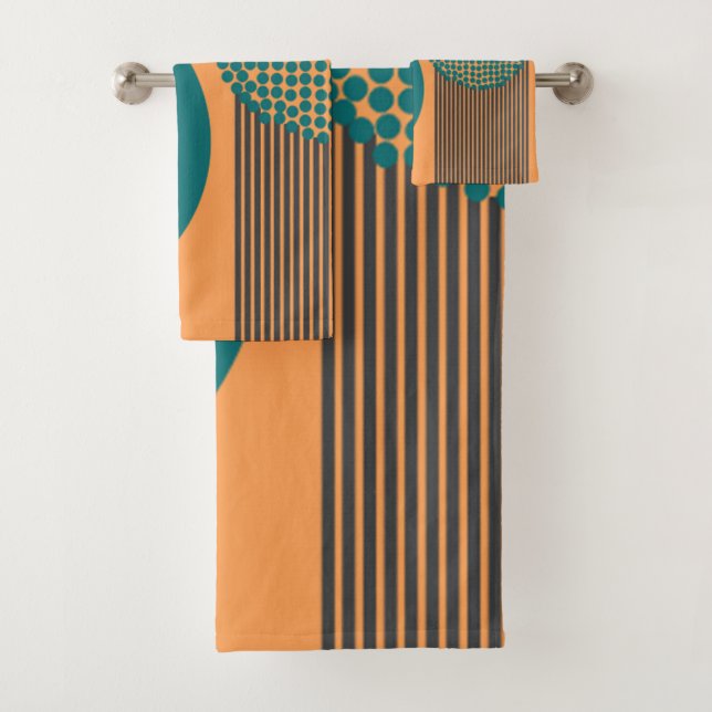 Mid-Century Modern Circles and Lines Bath Towel Set (Insitu)